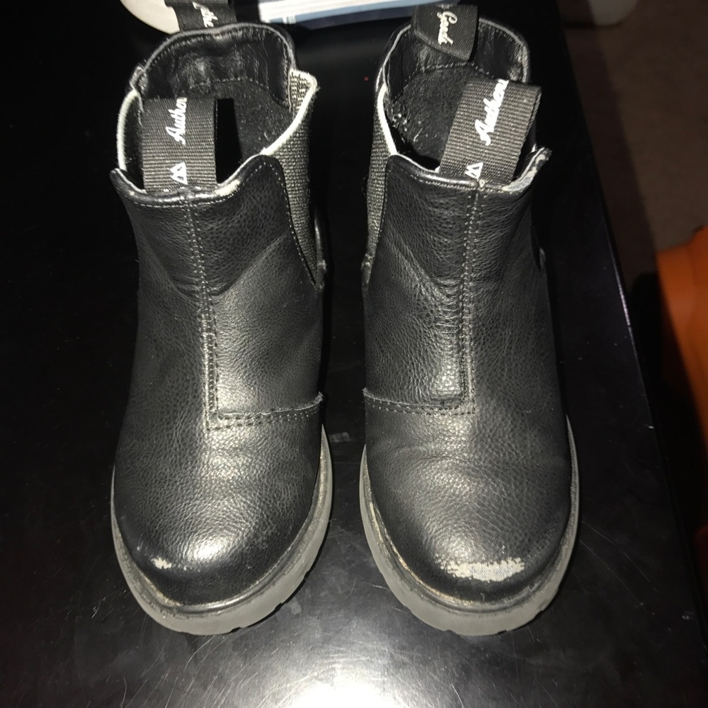 Used toddler river island brand Chelsea boots